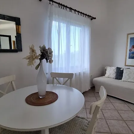 Apartment Lav *